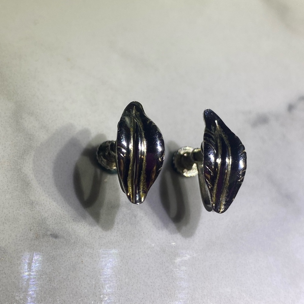 Leaf screw-on clip on sterling silver earrings
